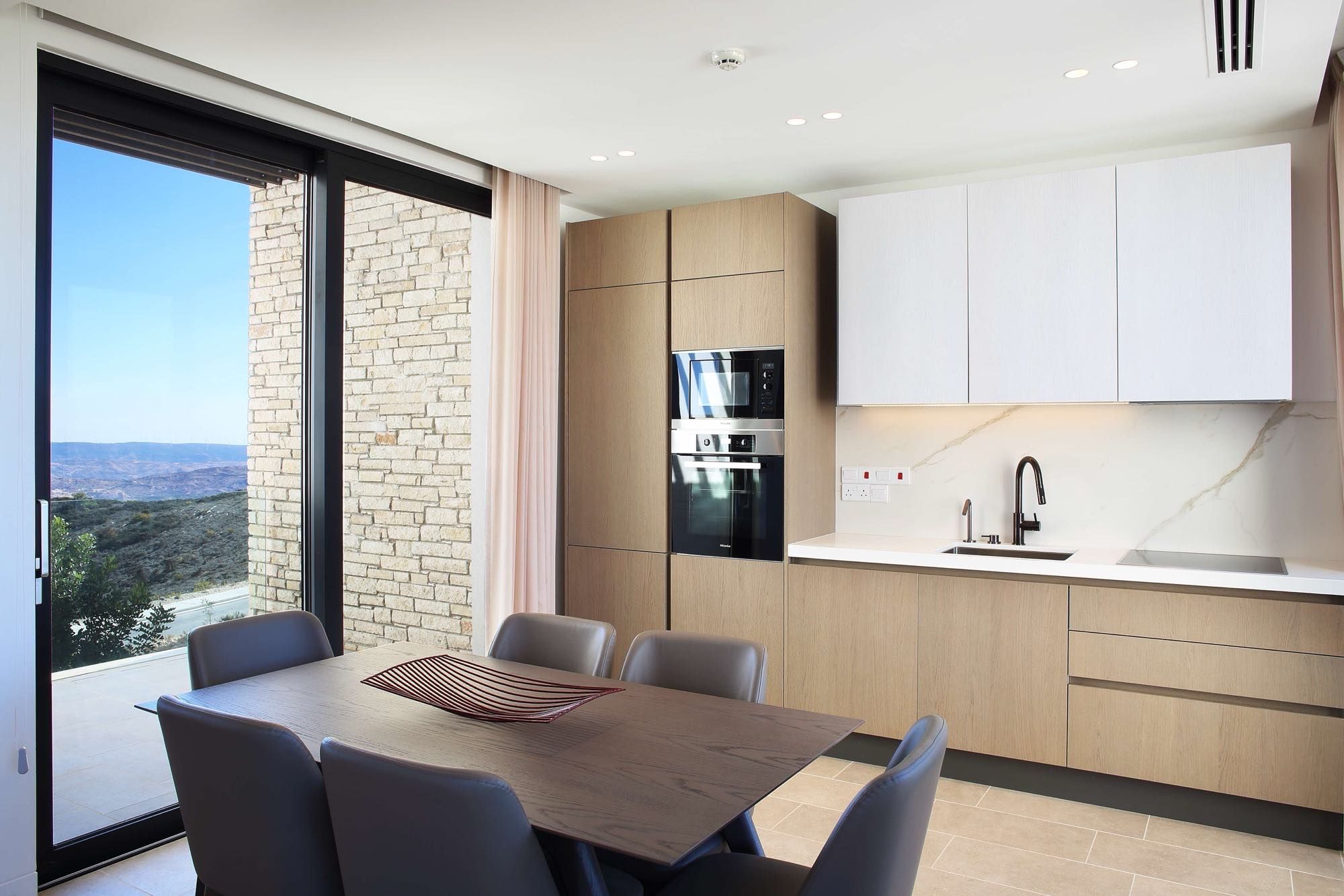 Luksusowe apartamenty Minthis Resort 2 sypialnie na sprzedaż w Pafos, Cypr