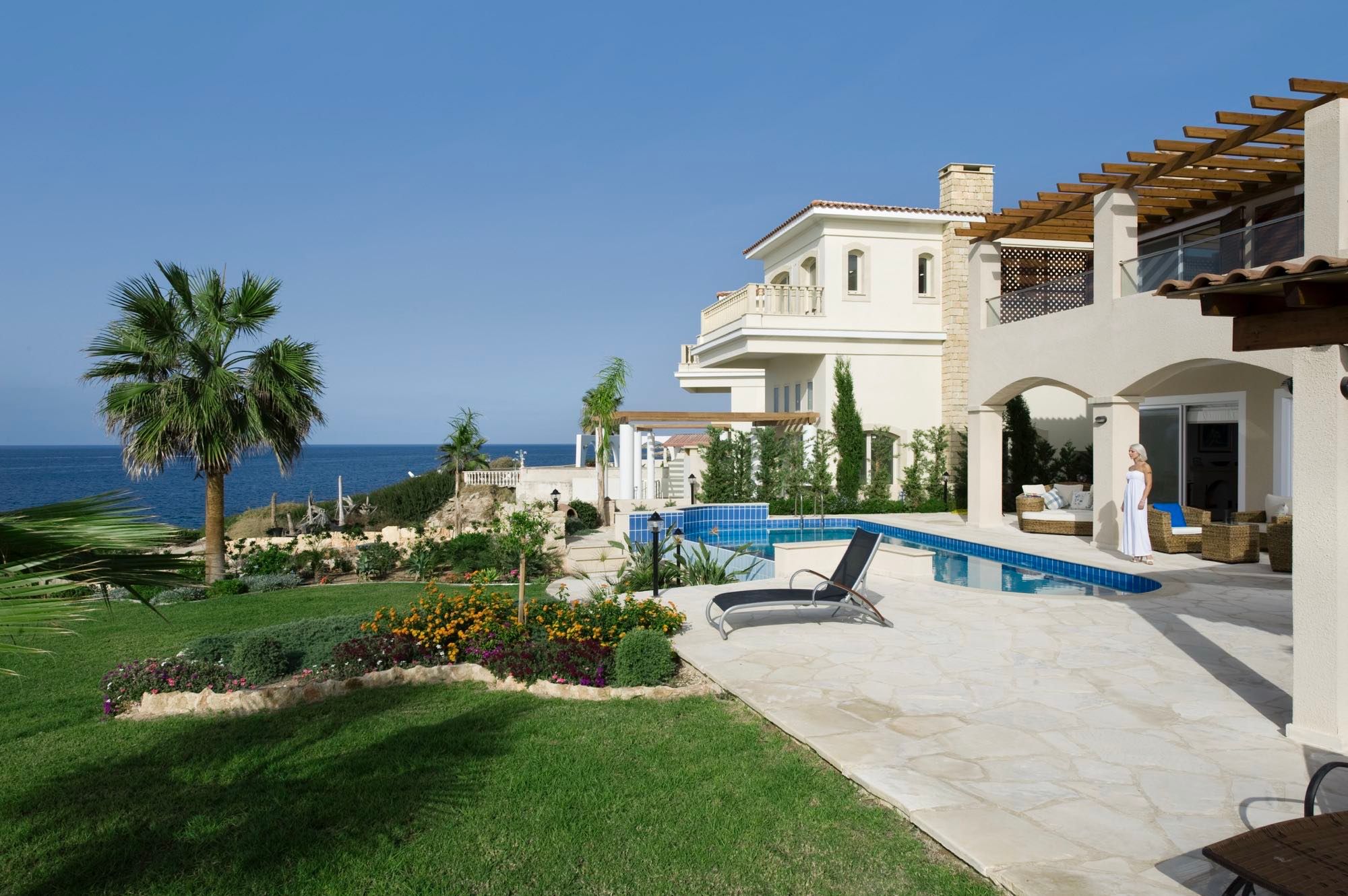Купить Виллы у Моря в Coral Bay – Пафос, Кипр