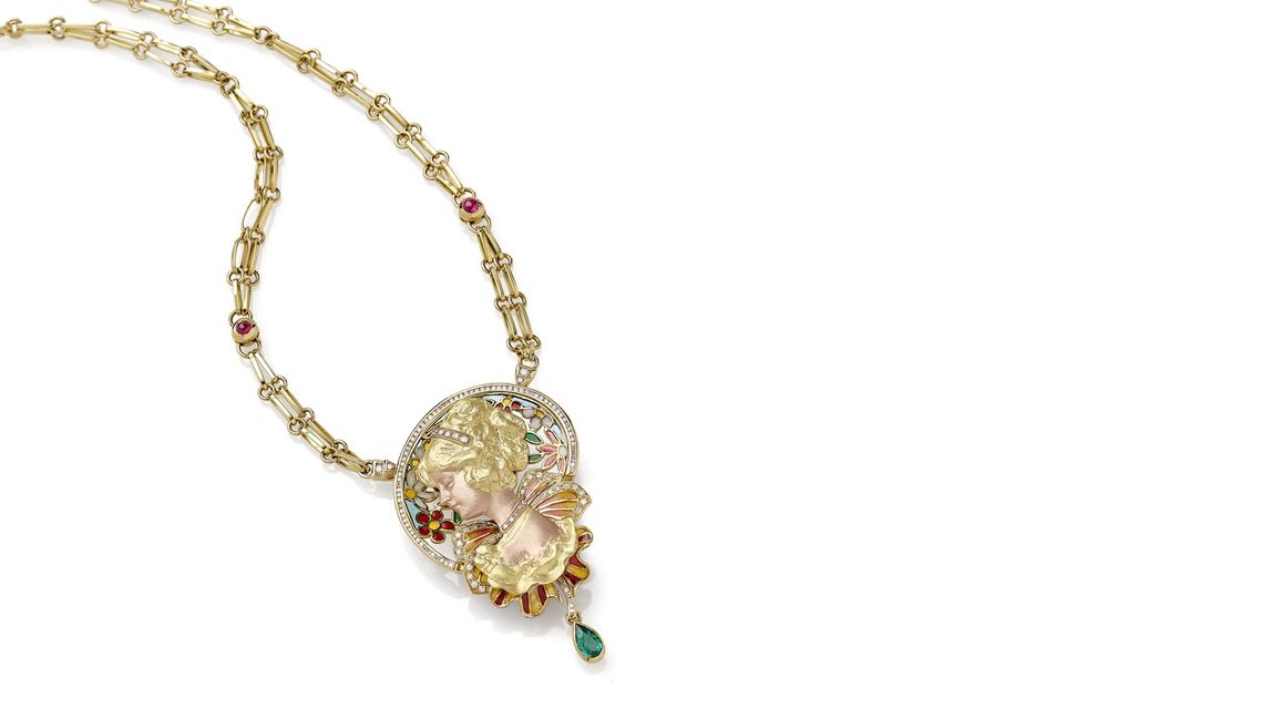 gold necklace