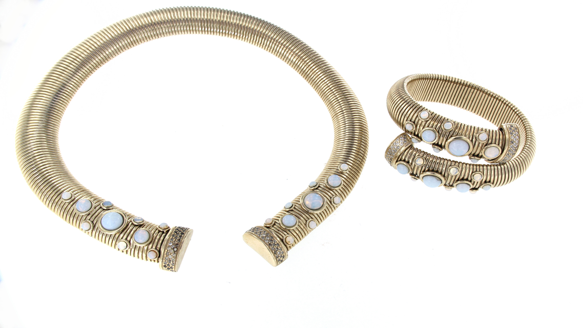 Set of gold necklace and ring N23