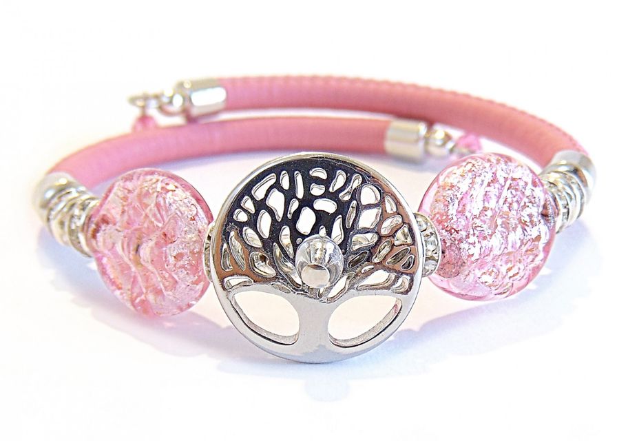 pink ring with precious stones