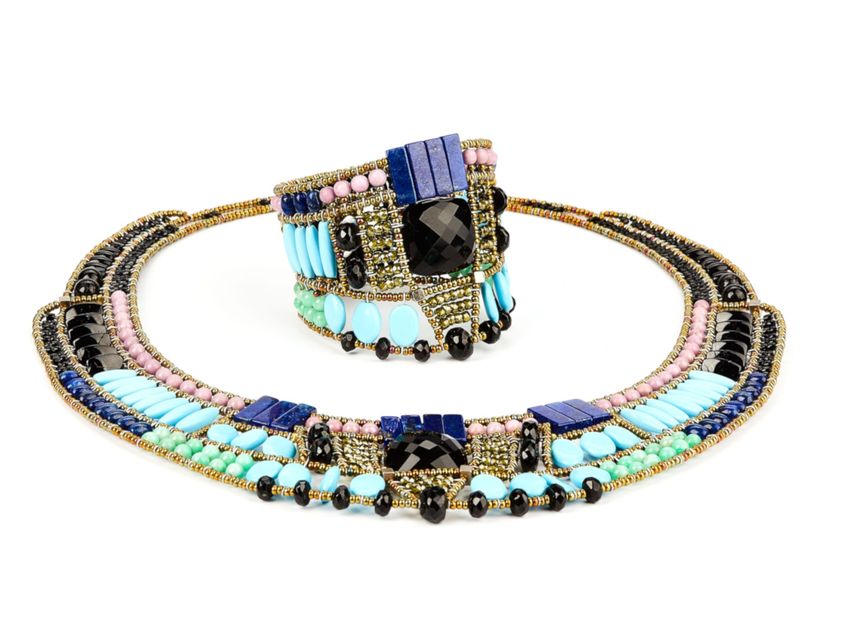 necklace and bracelet with multicored stones