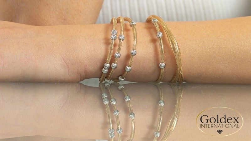 modella con bracciale goldex international