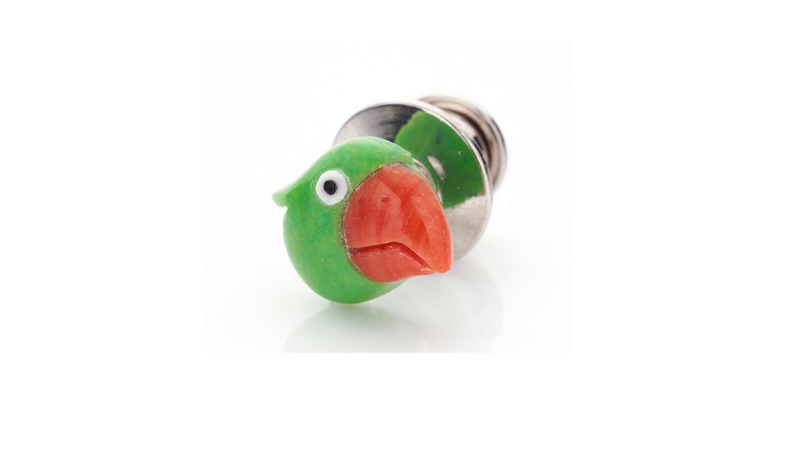 orecchino pappagallo verde corallo