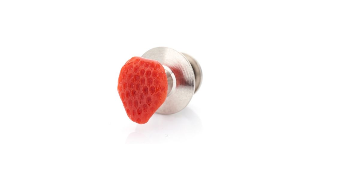 orecchino fragola corallo