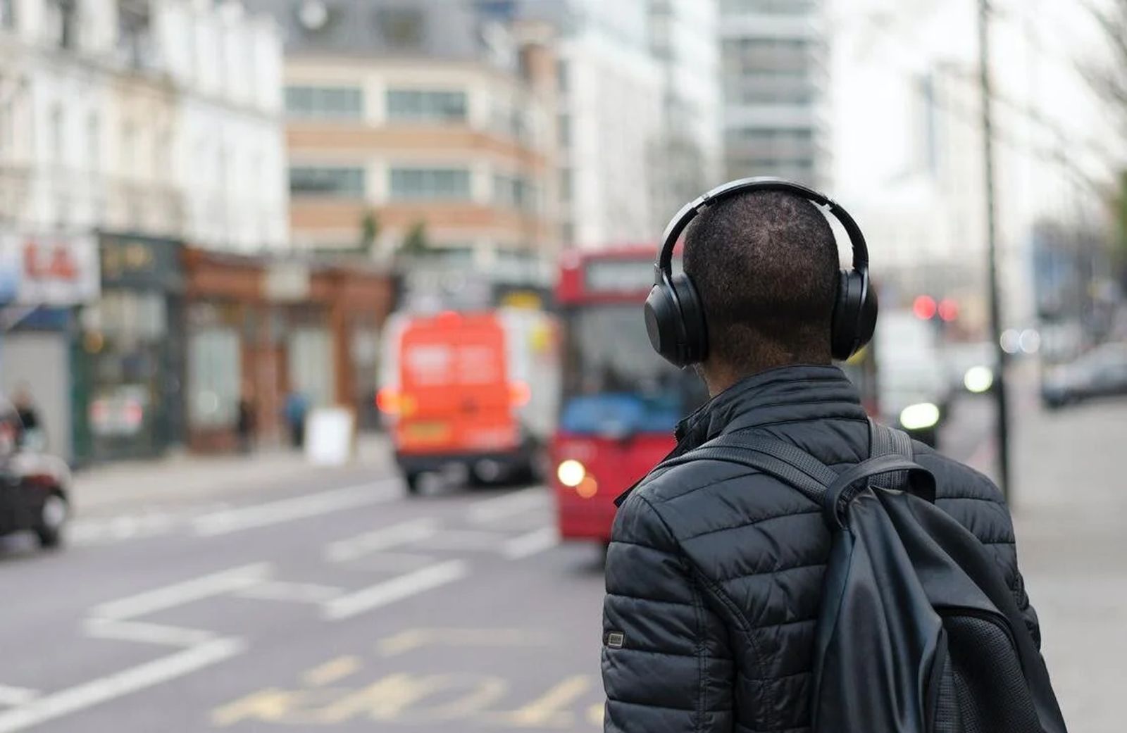 How Do Listeners Enjoy Their Favourite Podcasts?