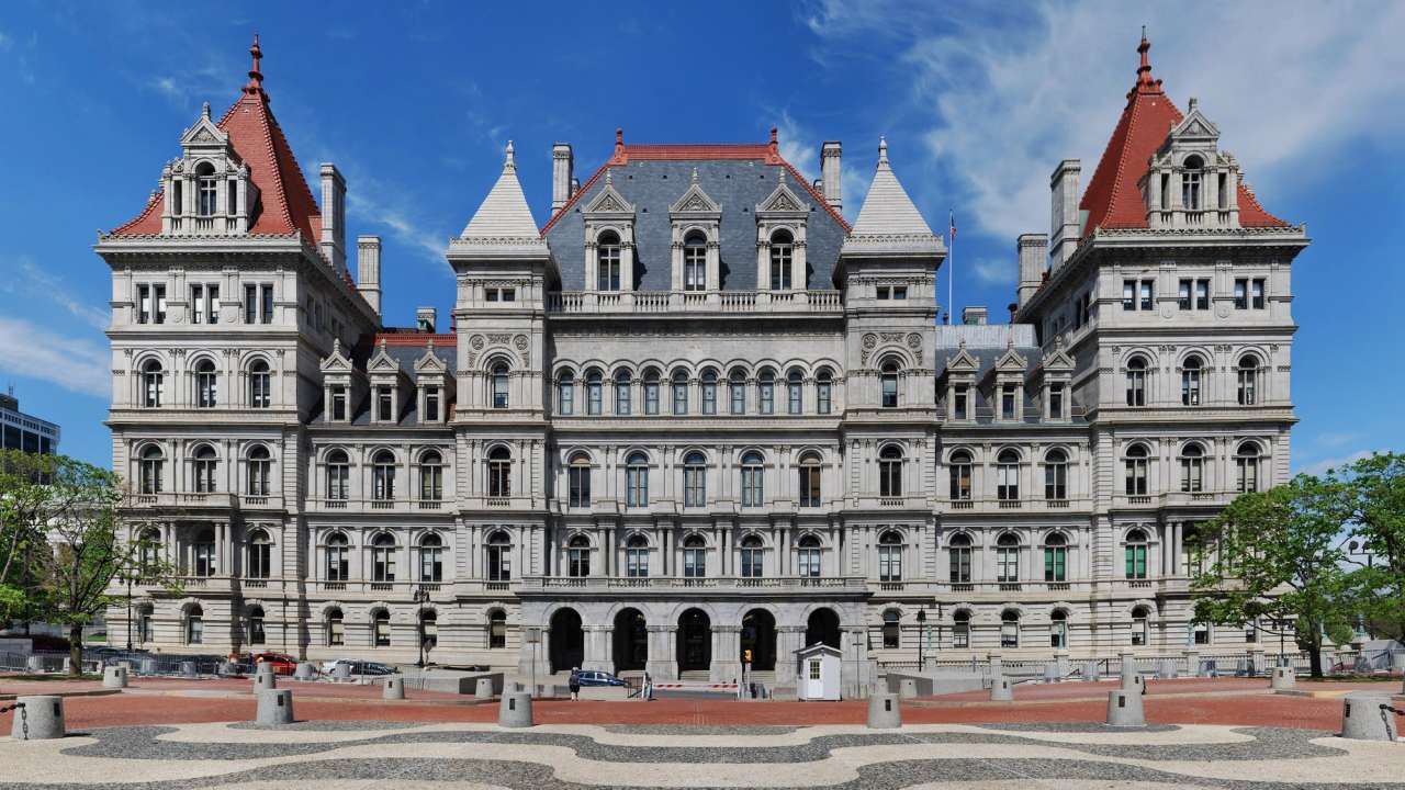 ecc5aae01d5a8f694195ea495a8f34f9a82cd86e.jpg
