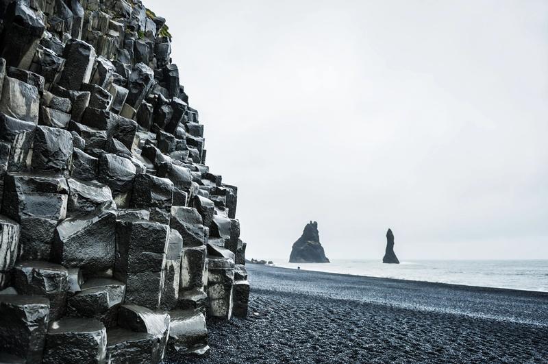 Cañón de basaltos en Reynisdrangar, Islandía.