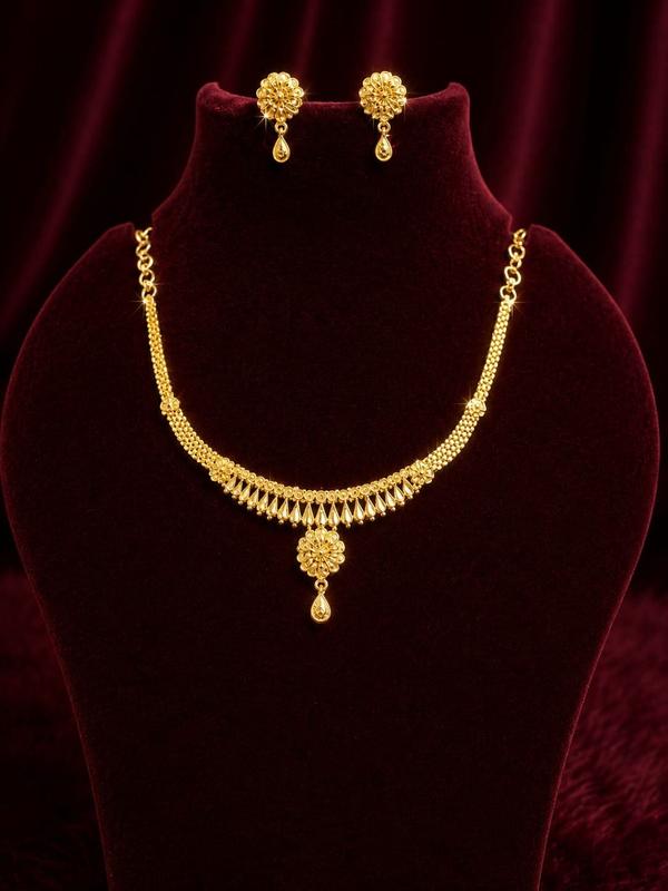 Golden Radiance Floral Necklace Set