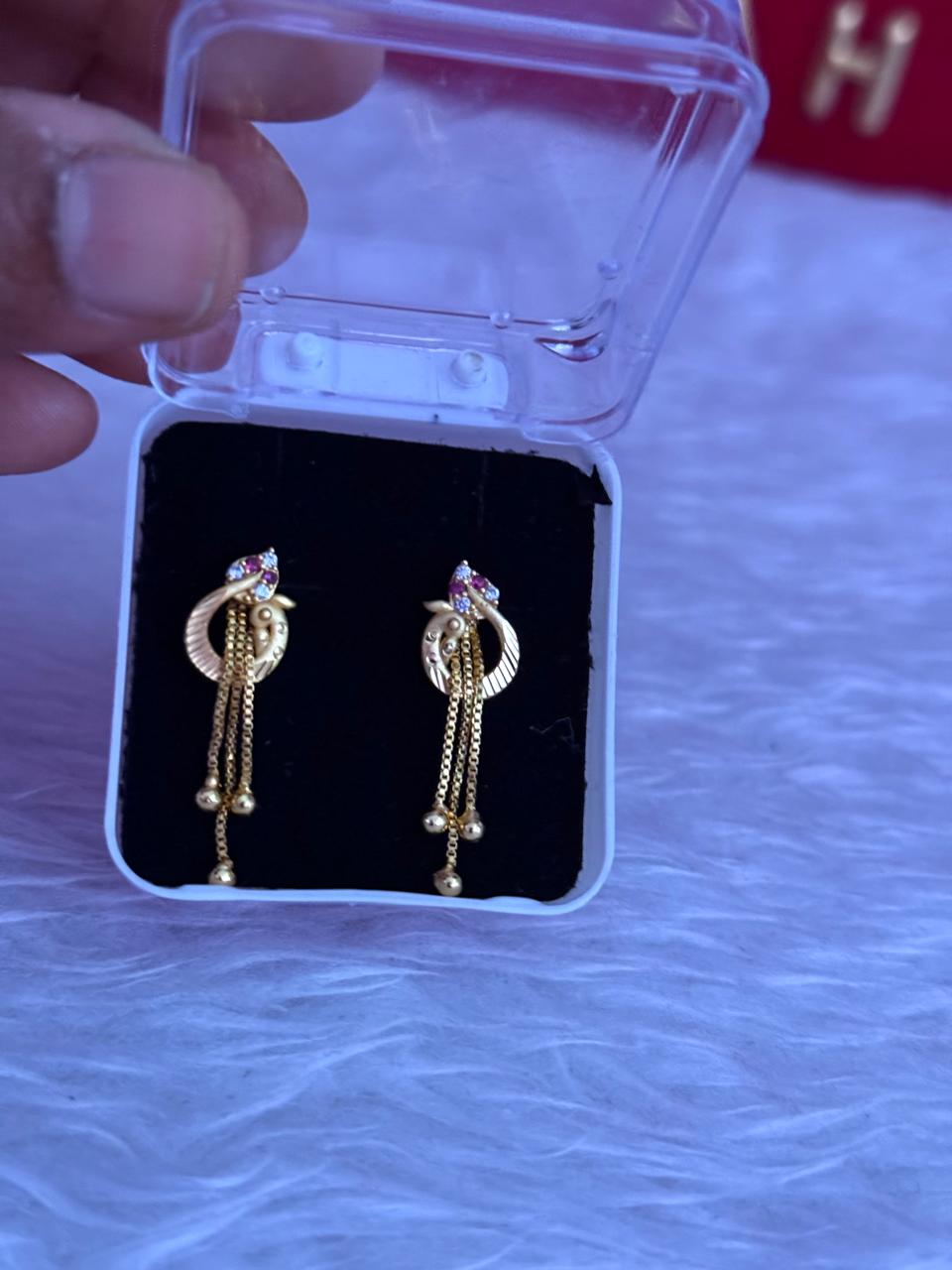 Earrings.3