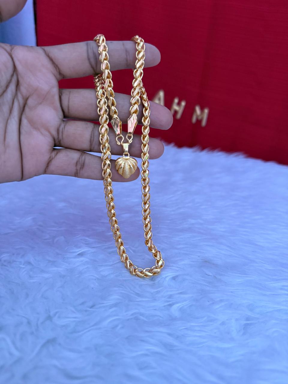 Heart pendant Dollar Chain