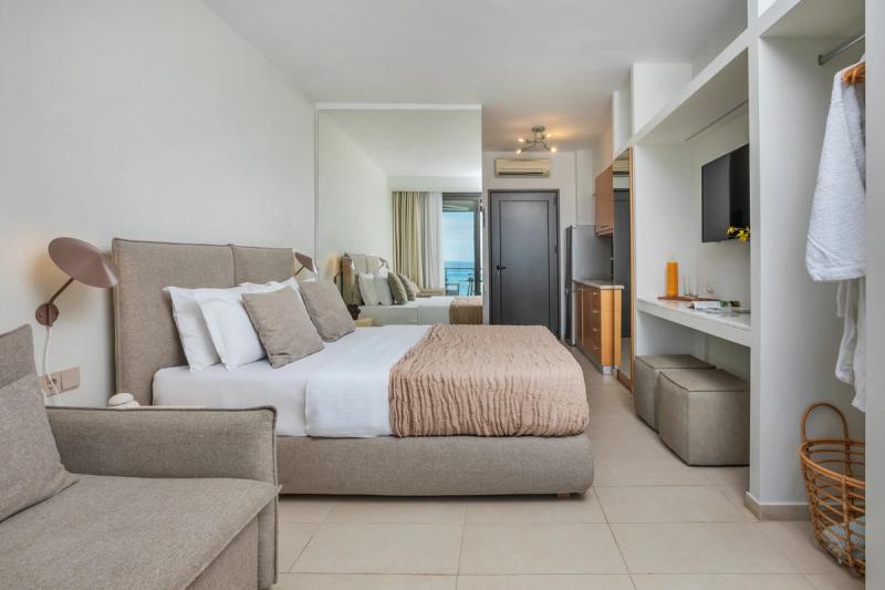 Junior Suite with Sea View — photo 2