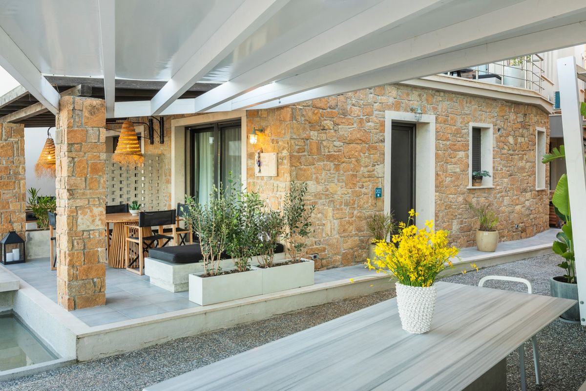 Adriana Beach outdoor patio and sea views