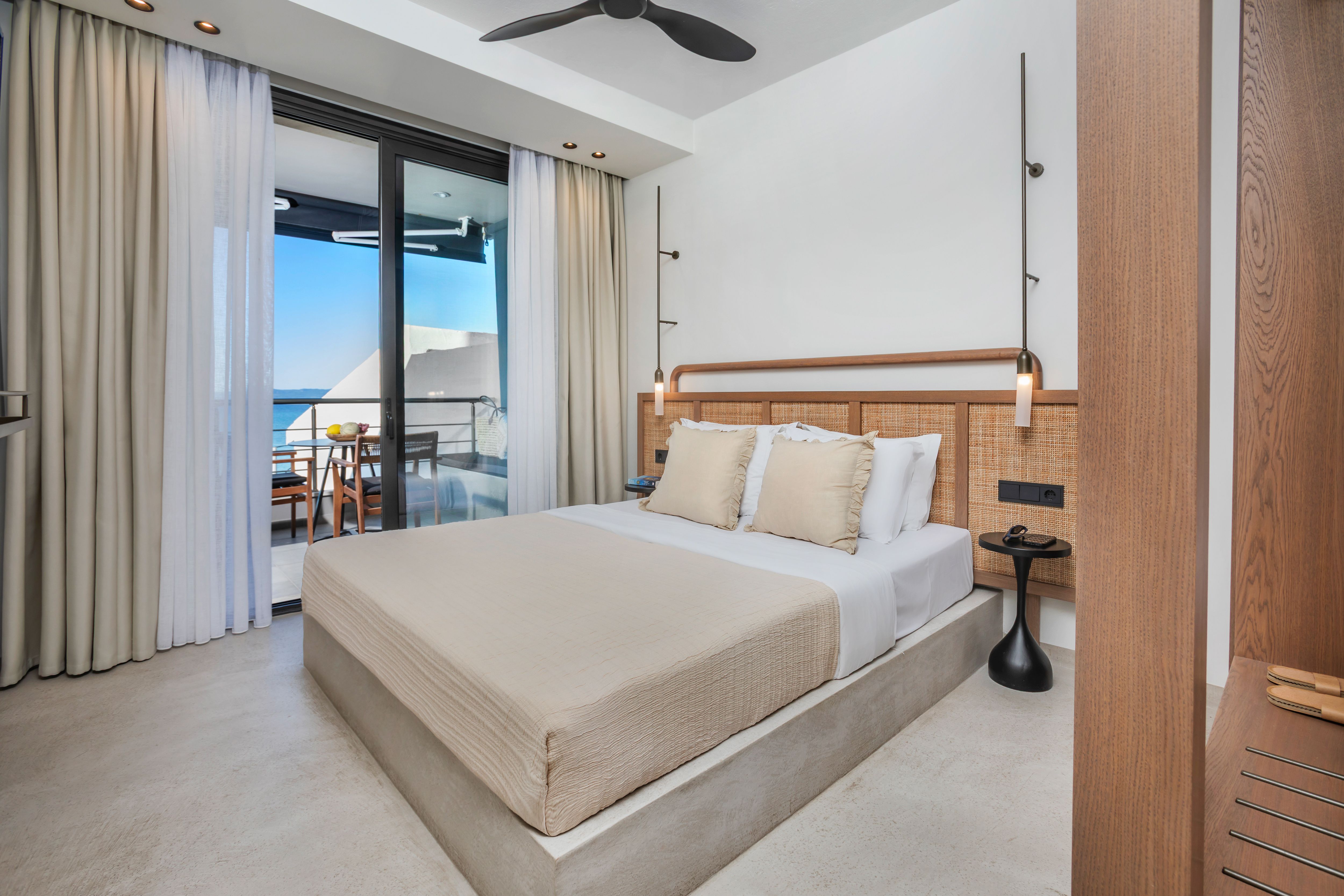 Deluxe Double Room with Sea View