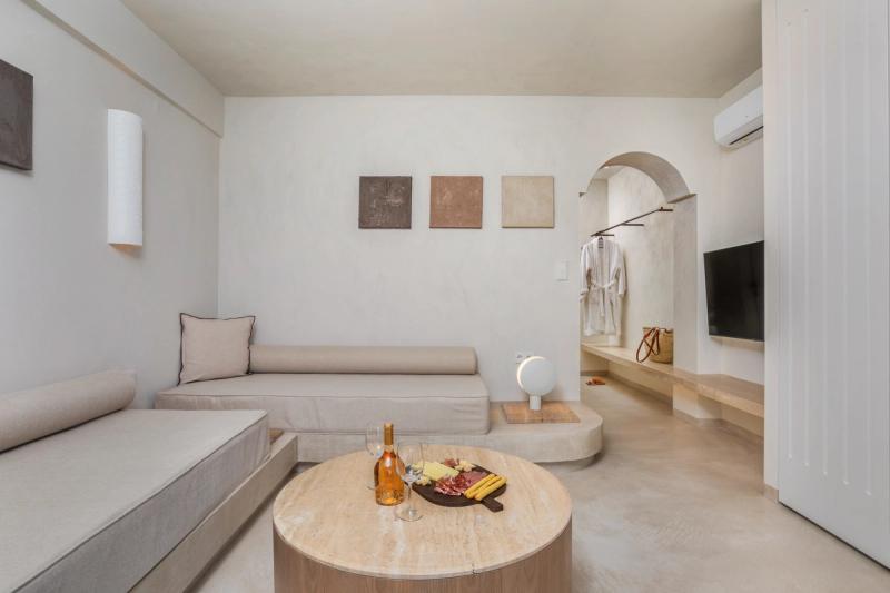 Superior Family Room Side Sea View — photo 3
