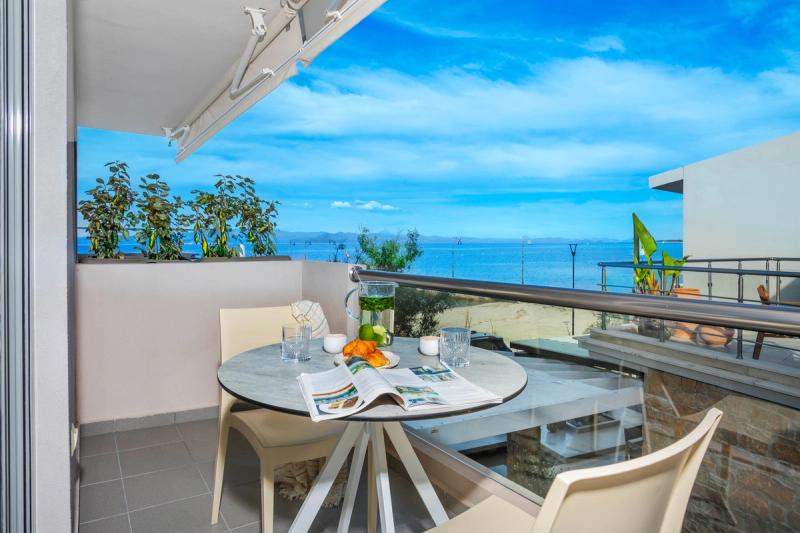 Superior Family Room Side Sea View — photo 2