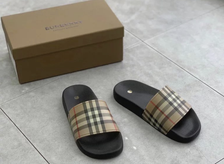 Chanclas Burberry