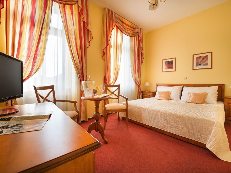 Hotel Podhrad, Hluboká nad Vltavou