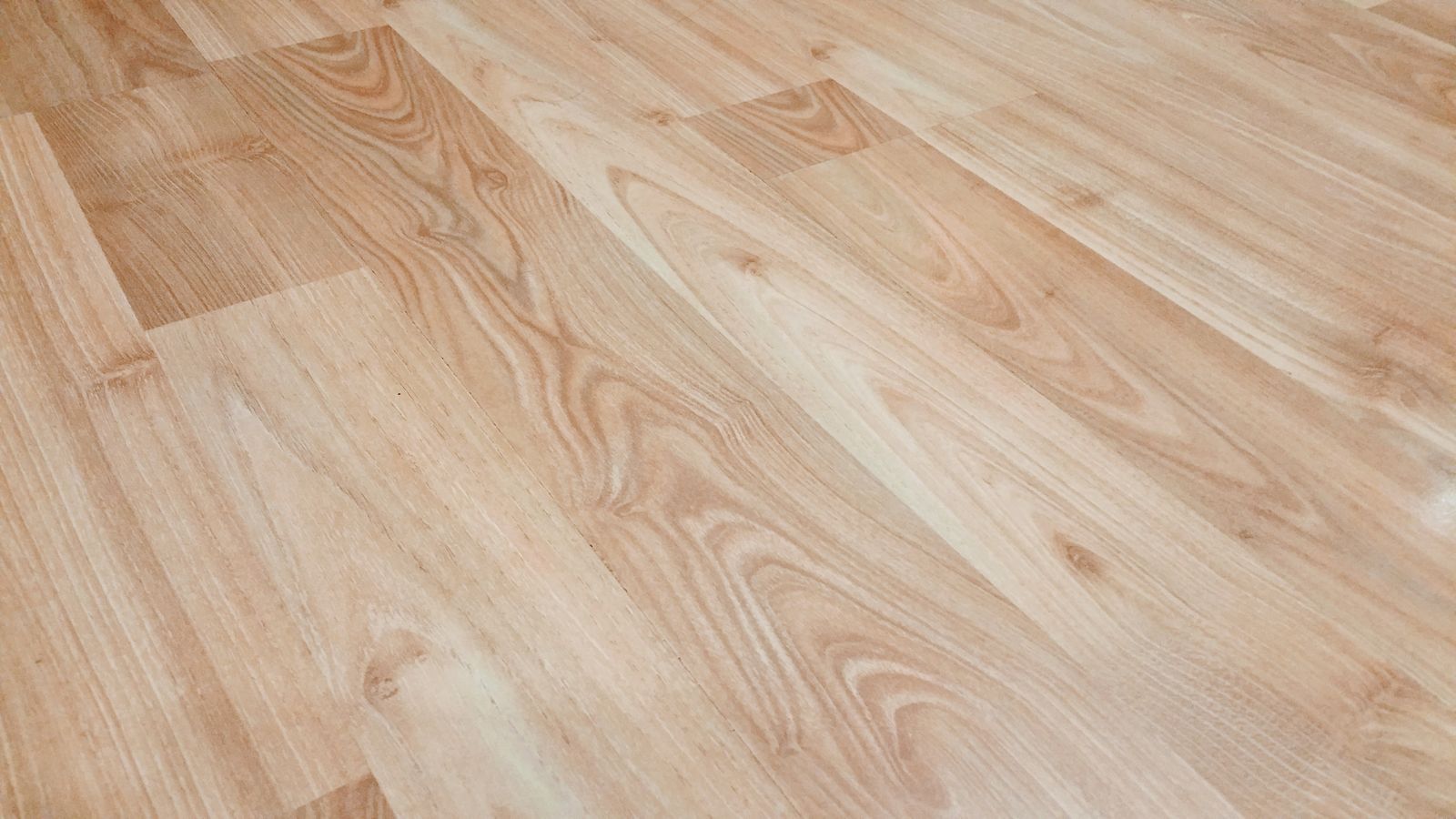 Click-lock wood-look LVT 5 mm