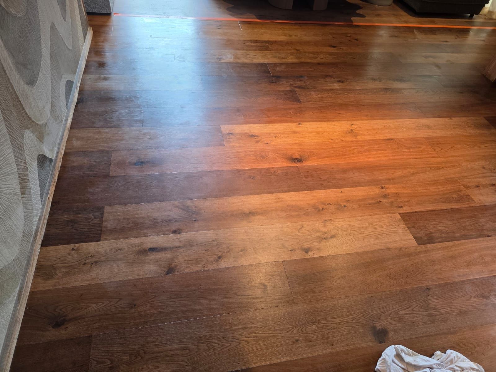 Brushed oiled solid oak floor
