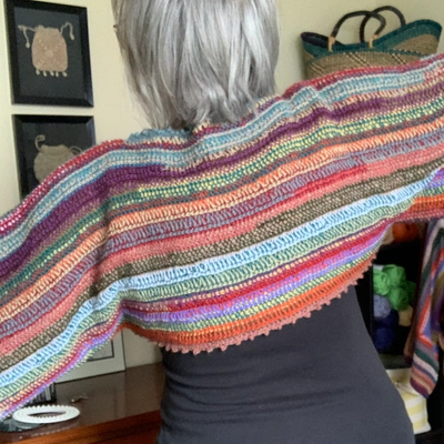 Une liseuse au crochet tunisien