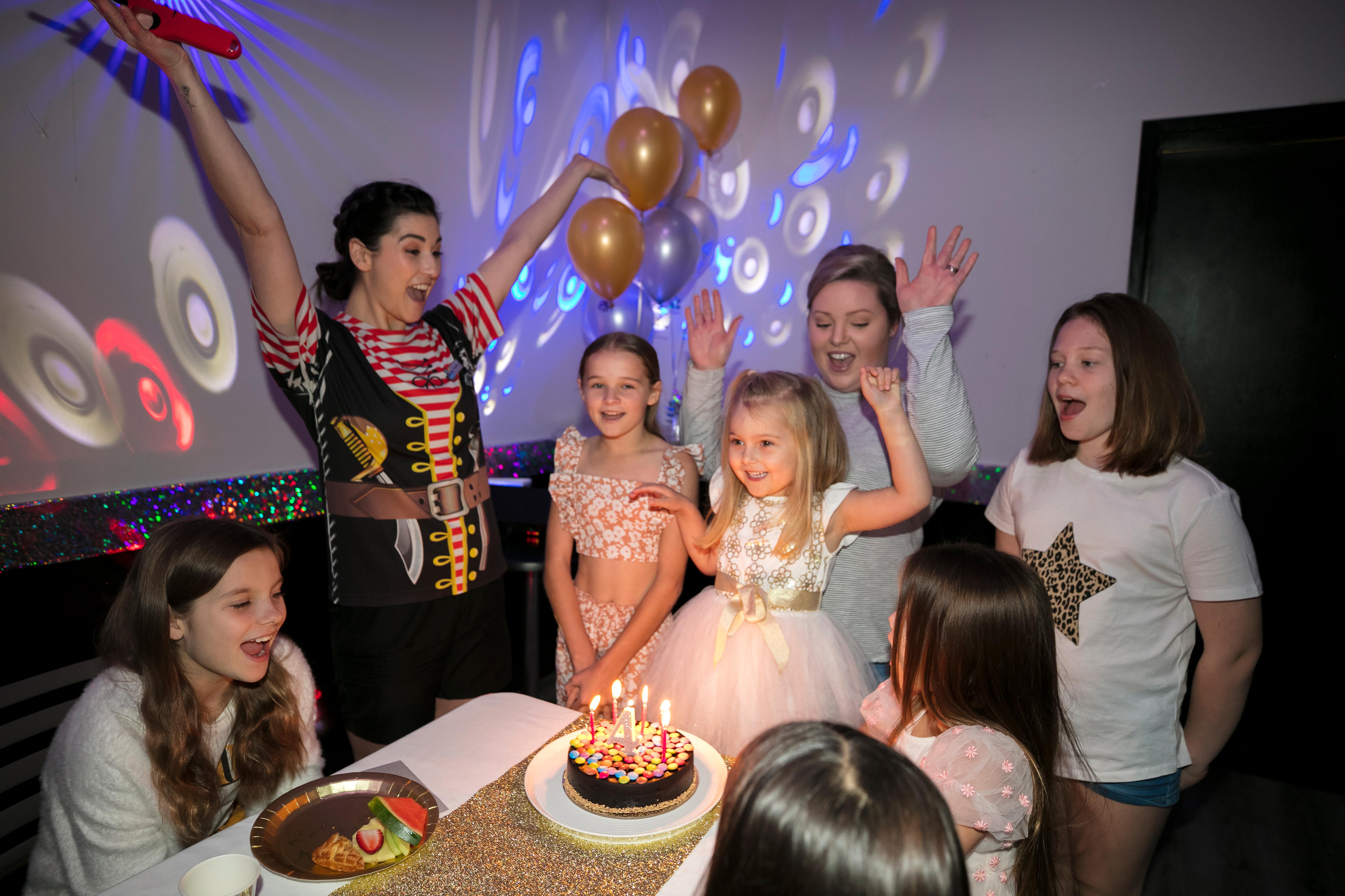 How to Build a Paradise Resort Birthday Party