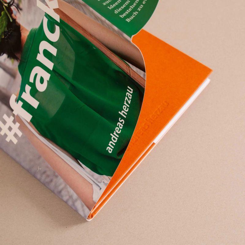 Romane mit Schutzumschlag