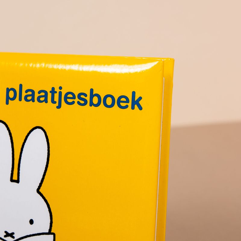 Kinderbücher mit Folienkaschierung