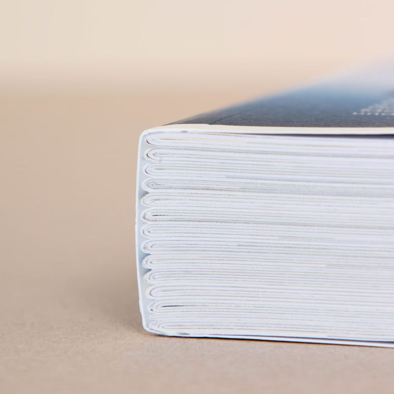 Jahrbücher mit Klebebindung