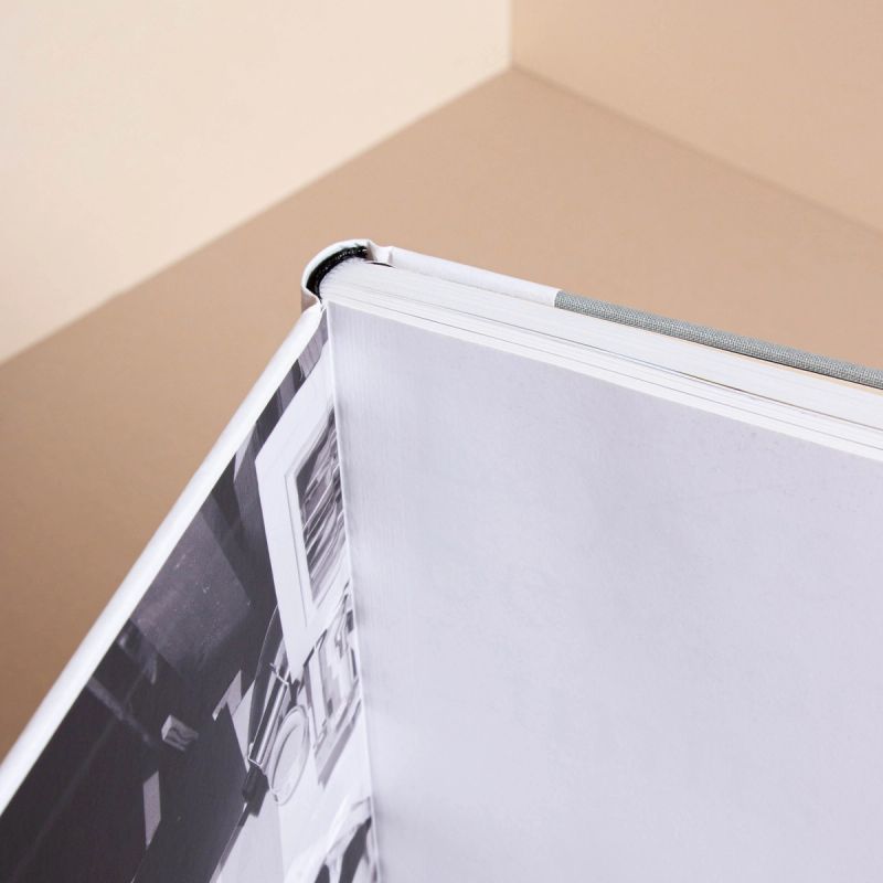 Romane mit gestaltetem Vorsatzpapier