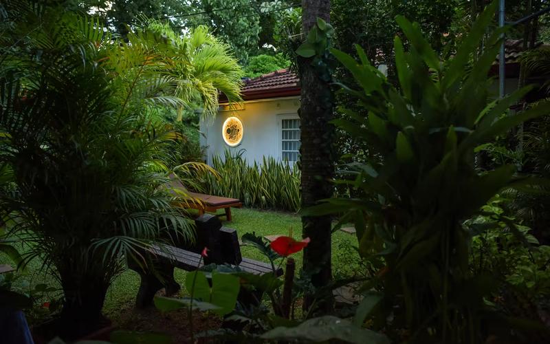 On the ocean edge of Sri Lanka's sparkling southern coast, Subhasha stands at the gateway to a world of modern tropical delight.