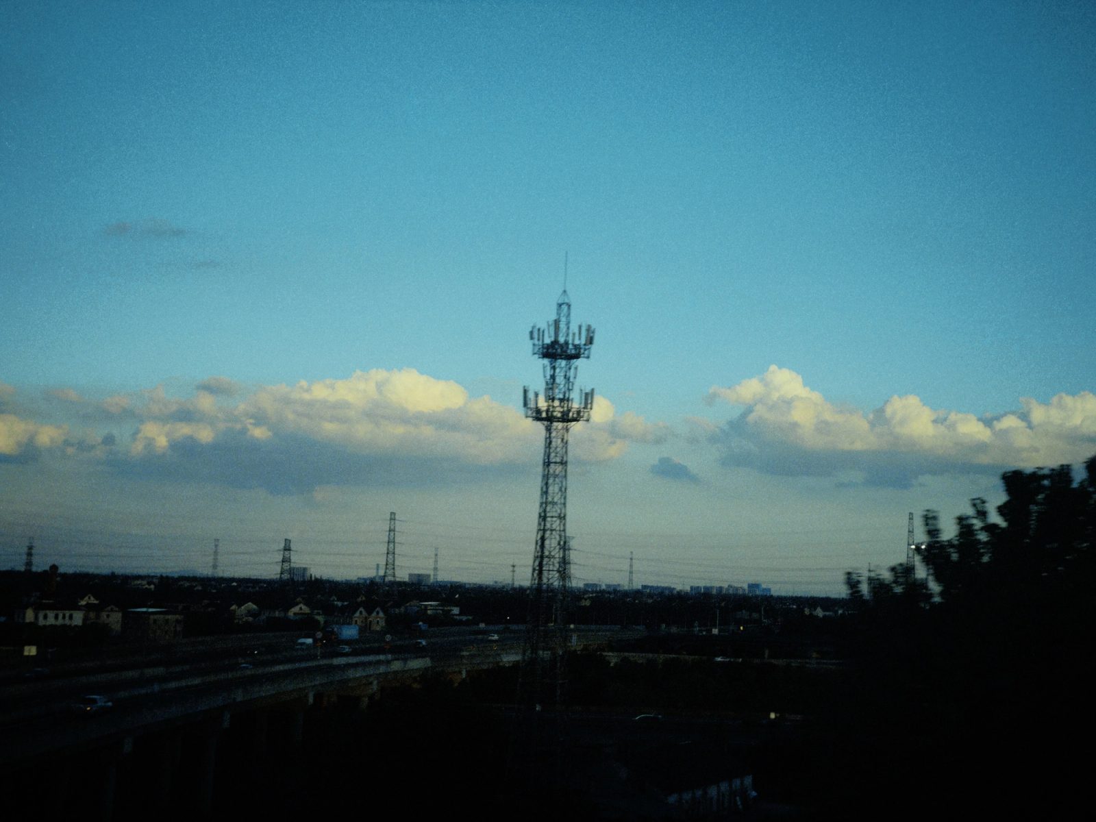 On the train ride home 图 2