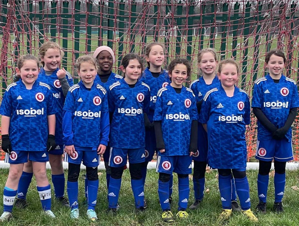isobel Kicks team 2