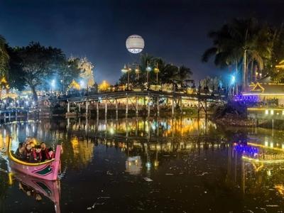 Starlight Night Market
