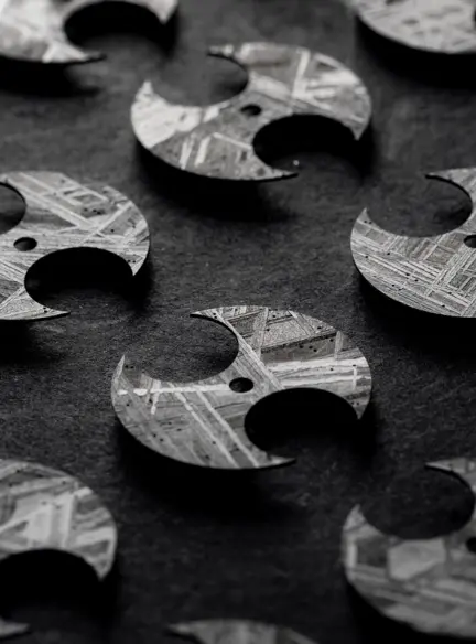 Meteorite-dial-production