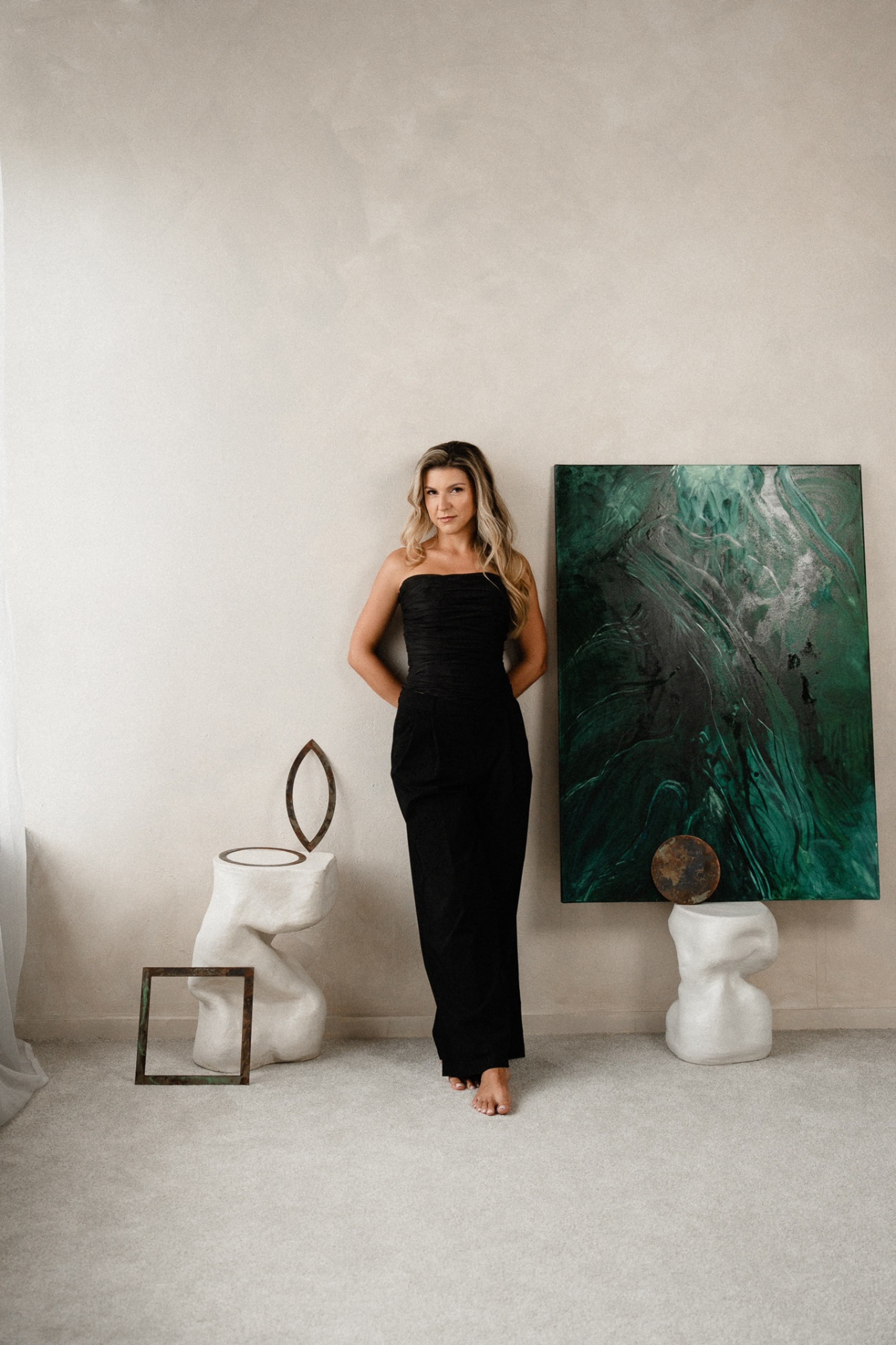 Portret Bogny Bartkowiak-Trepki w pracowni