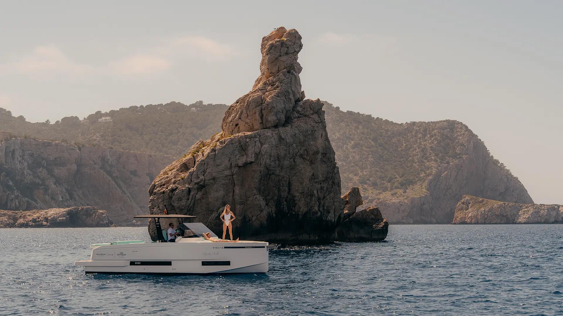 De Antonio Yachts