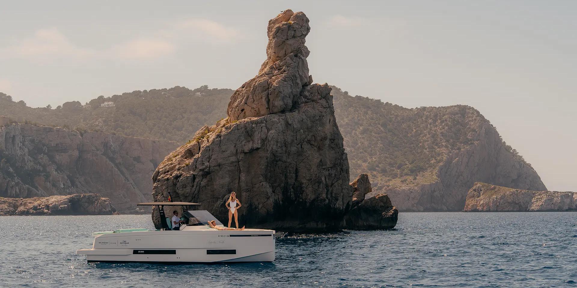 De Antonio Yachts