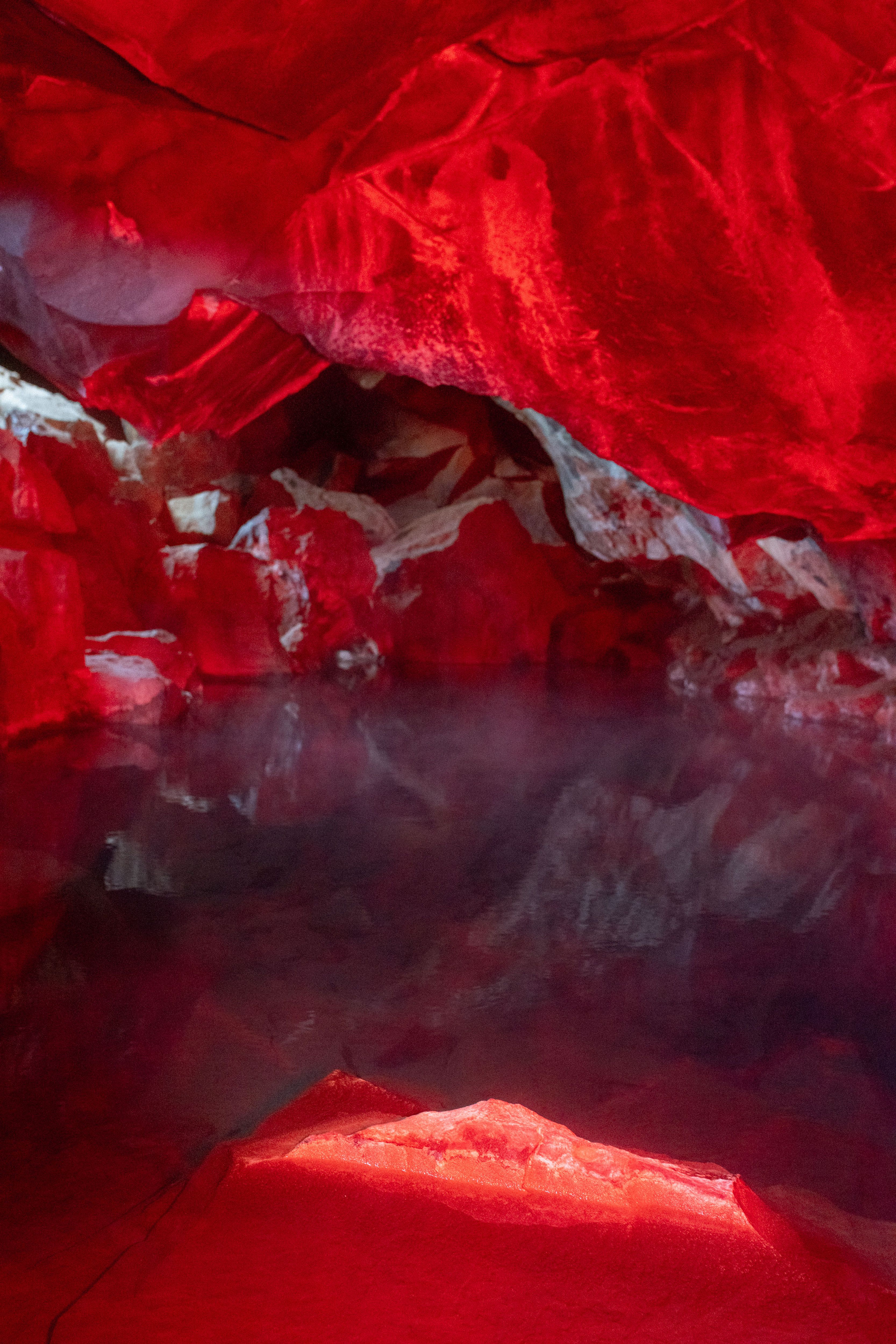 cave iceland red island jon snow love scene too hot to bathe