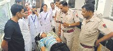 स्टेरिंग खो लेने के बाद एयरबैग ने बचाई जान