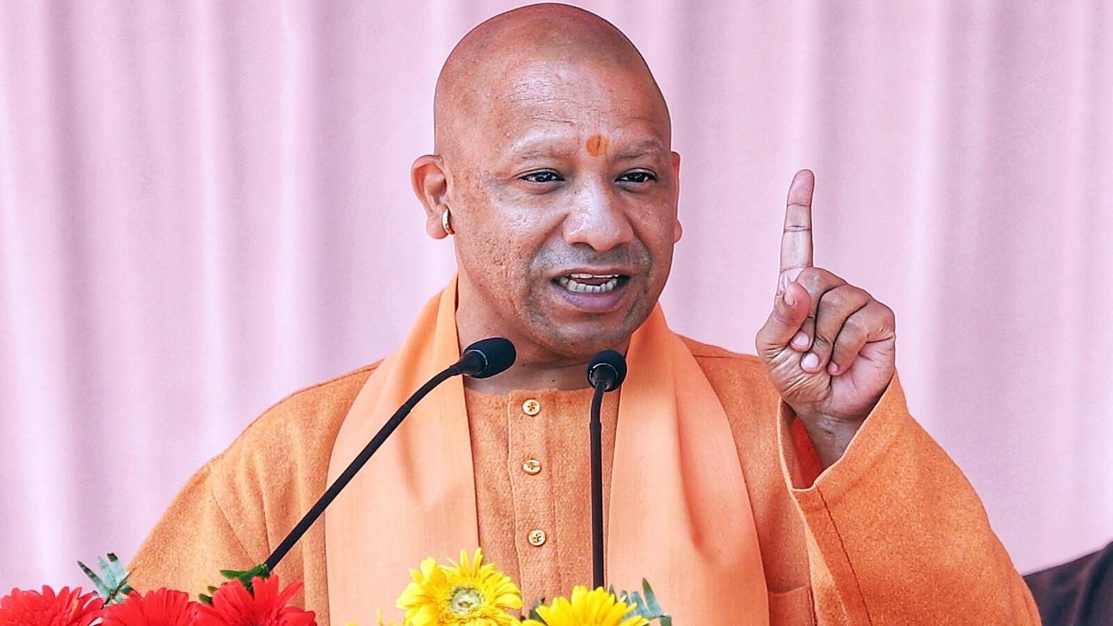 प्राइवेट स्कूलों की 3.50 लाख शिक्षकों को मिलेगी जॉब सिक्यूरिटी! योगी सरकार बनाएगी नियमावली, बदलेगी व्यवस्था