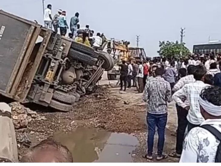 जयपुर-कोटा-बूंदी हाईवे पर 5 गाड़ियों में टक्कर: तेज रफ्तार ट्रेलर का टायर फटने से हादसा, 6 लोग घायल-डेढ़ घंटे लगा जाम - Bundi News
