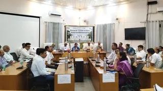 उदयपुर में अरावली संरक्षण पर कमेटी के सामने सुनवाई में उमड़ी भीड़, पर्यावरणविदों ने सख्त संरक्षण की उठाई मांग
 - udaipur aravalli conservation public dialogue demands