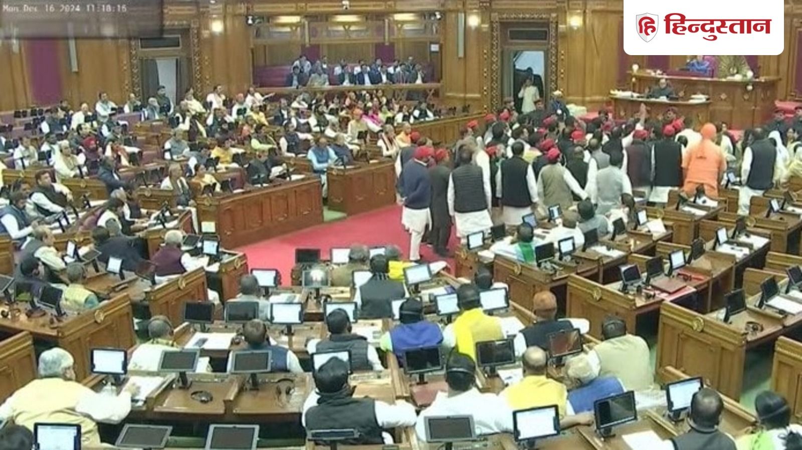 UP Assembly: हंगामे के बीच 59 हजार करोड़ का अनुपूरक बजट पेश, विपक्ष पर भड़के योगी