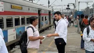 लुधियाना रेलवे स्टेशन पर चलाया गया ‘सरप्राइज टिकट चेकिंग’ अभियान, पकड़े गए 100 यात्री; 95 हजार रुपये की वसूली
- surprise ticket checking campaign conducted ludhiana railway station 100 passengers were caught and rs 95000 was recovered
