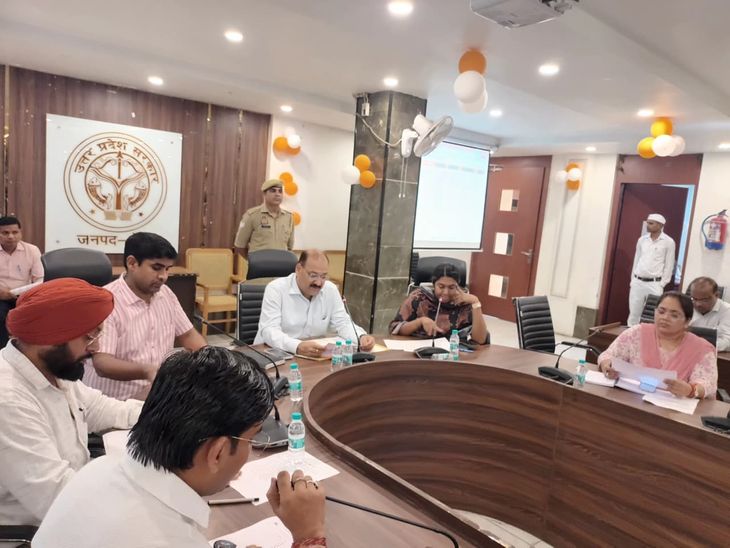 मुख्यमंत्री गौ संवर्धन योजना के लाभार्थी चुने गए: मेरठ में 14 पुरुष, 14 महिला आवेदक चयनित; 79 प्रतीक्षा सूची में - Meerut News