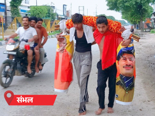 मेरठ में कांवड़ियों के दो गुट भिड़े, सिपाही घायल: कल गाजियाबाद में जाम लगाया, लखनऊ में स्कूल वैन में तोड़फोड़ की थी - Uttar Pradesh News
