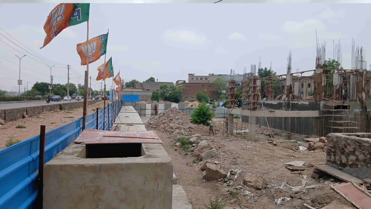 भाजपा कार्यालय पर रेलवे की आपत्ति, सरकारी जमीन का दावा: दोबारा राजस्व रिकॉर्ड खोजेंगे