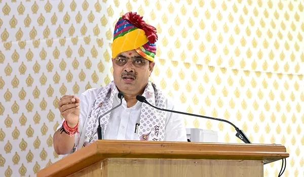 जयपुर CM भजनलाल शर्मा का कर्मचारी-अधिकारियों से संवाद, कहा- सरकार ने कर्मचारी हितों को सर्वोच्च प्राथमिकता दी