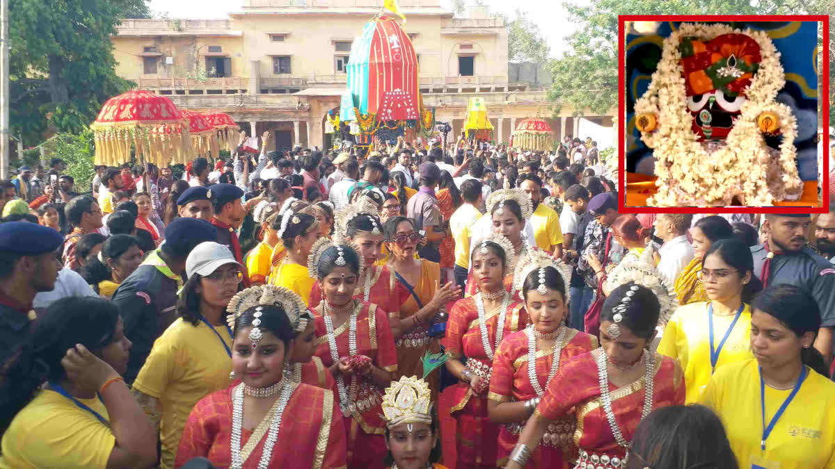 जगन्नाथपुरी की तर्ज पर जयपुर में निकली जगन्नाथ रथयात्रा, भाई बलभद्र और बहन सुभद्रा संग किया नगर भ्रमण